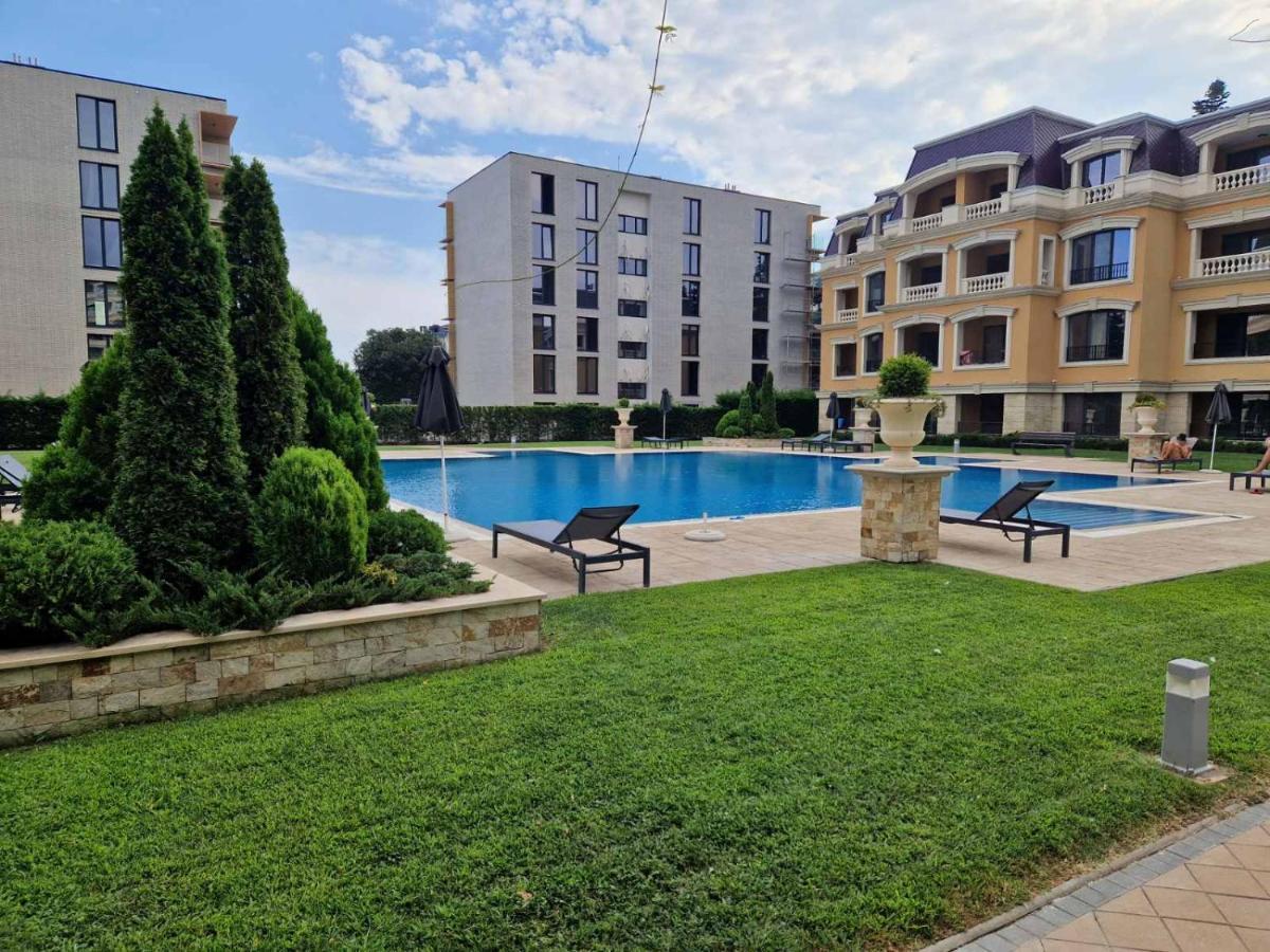 Апартамент Resort Sensation 1 Saints Constantine and Helena Exteriör bild