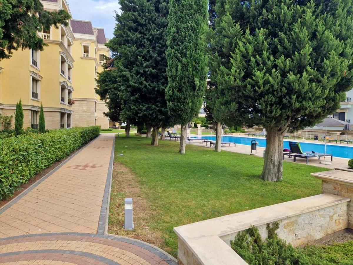 Апартамент Resort Sensation 1 Saints Constantine and Helena Exteriör bild